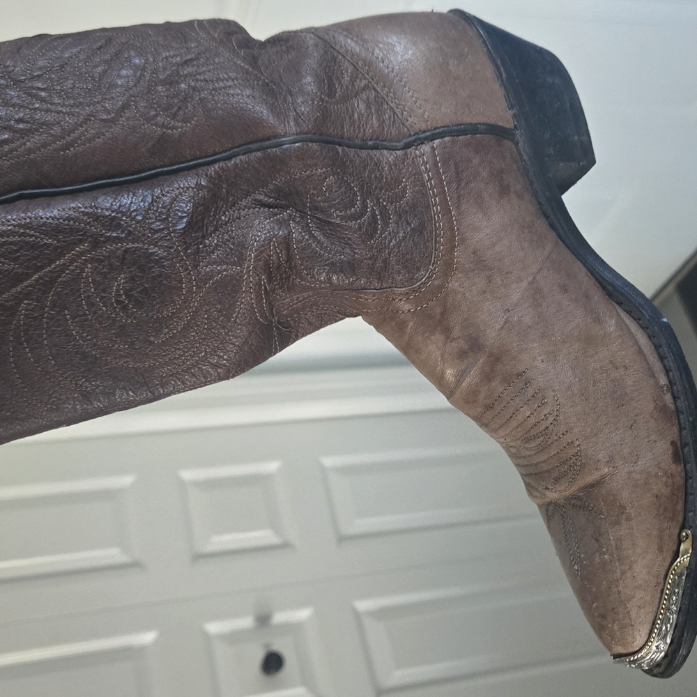 Stylish Brown Western Boots - Picture 4 of 4